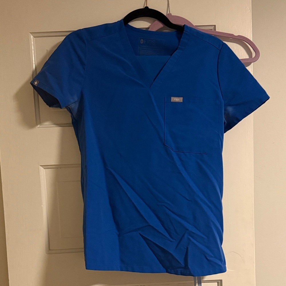 FIGS Catarina Scrub Top in Royal Blue